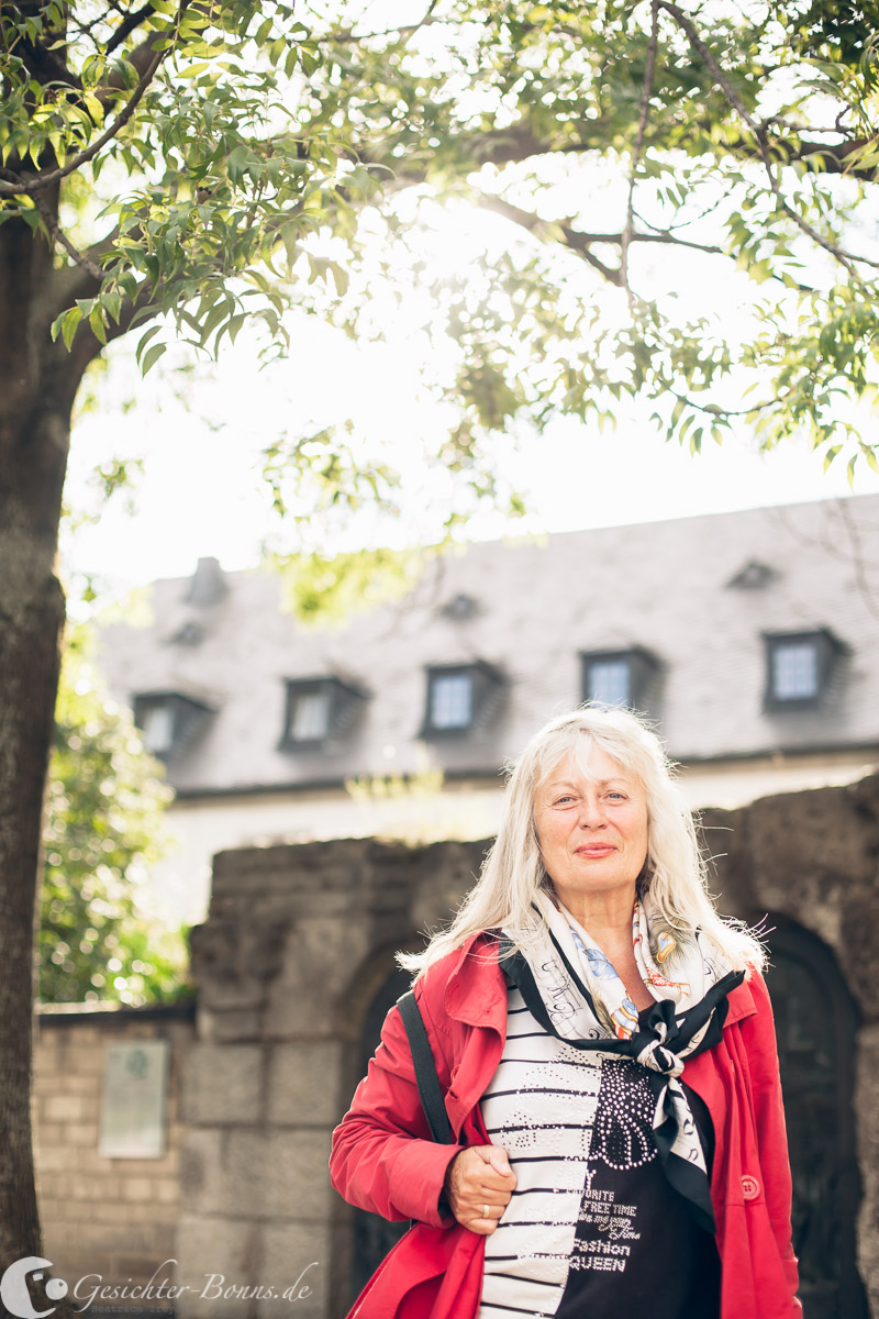 Gesichter Bonns, Portrait, Bonn, Frau, Bonn Innenstadt, Bonner Münster, Münster Platz