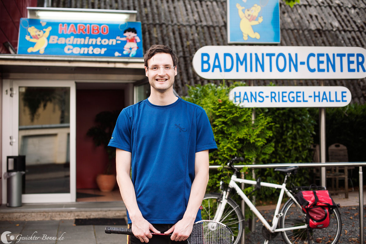 Gesichter Bonns, Portrait, Bonn, Mann,Haribo-Badminton-Center, Kessenich,